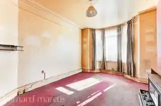 21 Mossbury Road, photo 3
