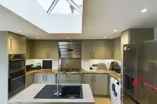 21 Pamela Gardens, photo 2