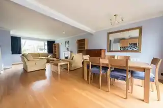 21 Perryfield Way, photo 3