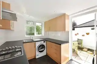 21 Princes Gardens, photo 3