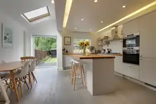 21 Solna Road, photo 3