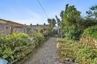 21 St Johns Road, photo 2
