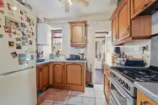 21 St Johns Road, photo 3