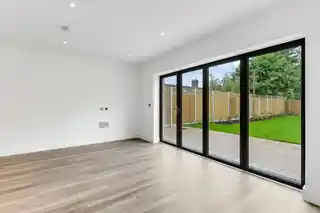 21 Torus Way, photo 2