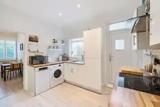21 Welbeck Road, photo 4