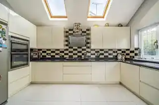 21 Wessex Drive, photo 3