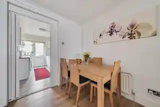 210 Sherwood Park Avenue, photo 4