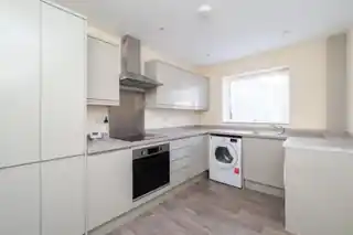 211 Bridgewood Road, photo 4