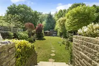 211 Farley Road, photo 2