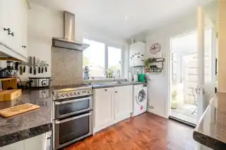 214 Northumberland Avenue, photo 3