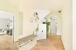 215 Beavers Lane, photo 2