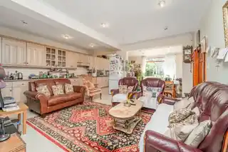 215 Creighton Avenue, photo 2