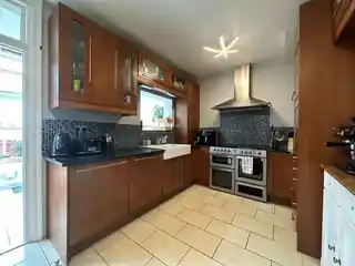 215 Mcleod Road, photo 3