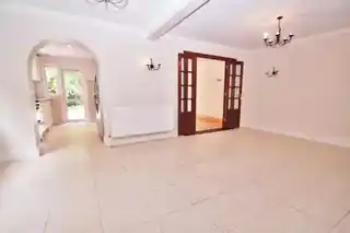 215B Long Lane, photo 3