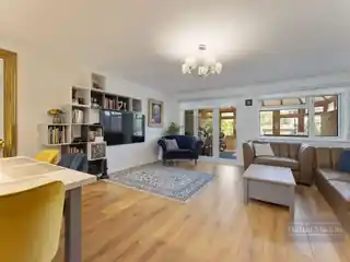 217 Limpsfield Road, photo 4