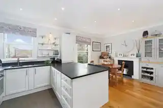 218 Munster Road, photo 2
