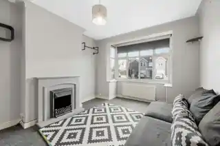 218 Seaforth Avenue, photo 2