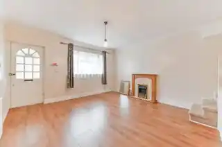 219 Gloucester Road, photo 2