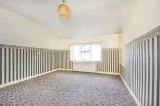 21A Dickens Avenue, photo 2