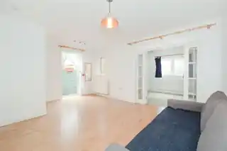 21A Epsom Road, photo 3
