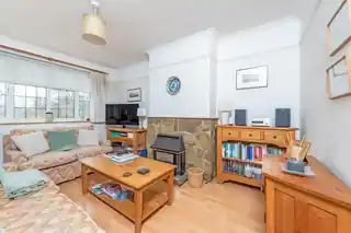 21A Epsom Road, photo 2