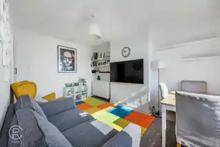 21A Goring Way, photo 3