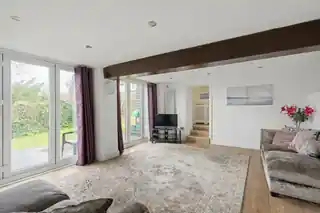 21B Park Road, photo 2