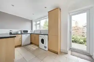 22 Blanmerle Road, photo 3