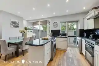 22 Brackley Square, photo 2