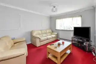 22 Braemar Avenue, photo 2
