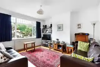 22 Broughton Avenue, photo 4