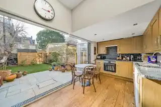 22 Cornwallis Road, photo 3