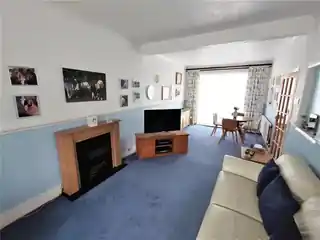 22 Dawley Road, photo 3