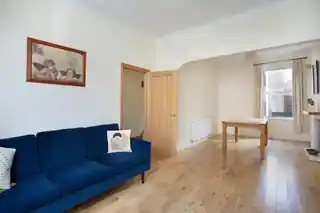 22 Elverson Road, photo 3