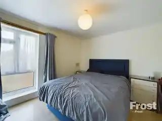 22 Engleheart Drive, photo 2