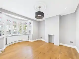 22 Fairholme Avenue, photo 3