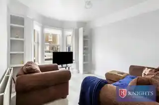 22 Garfield Road, photo 2