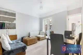 22 Garfield Road, photo 3