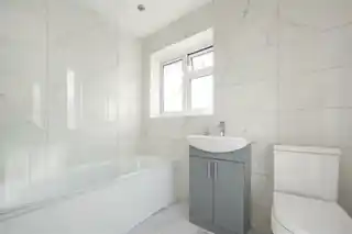 22 Glebe Road, photo 4