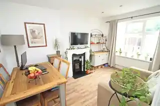 22 Goring Way, photo 4