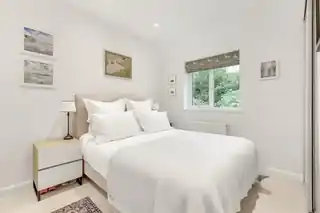 22 Greenstead Gardens, photo 3