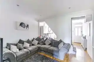 22 Grosvenor Road, photo 2