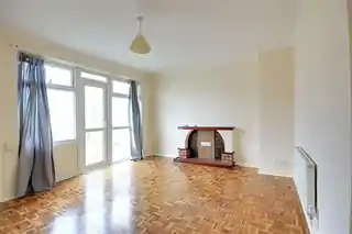 22 Hoe Lane, photo 2