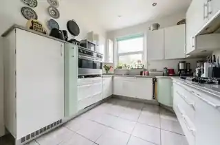 22 Lansdowne Road, photo 3