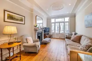 22 Lavender Gardens, photo 3
