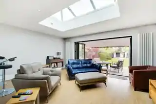22 Longlands Park Crescent, photo 2