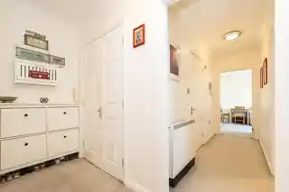 22 Luton Road, photo 3