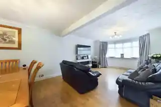 22 Melville Road, photo 2