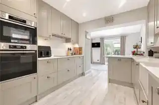 22 Moray Way, photo 3