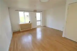 22 Nickelby Close, photo 3